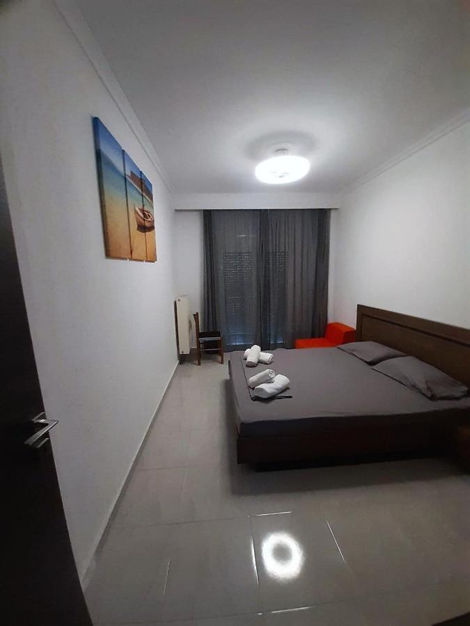 Ourania Apartment アスプロヴァルタ エクステリア 写真