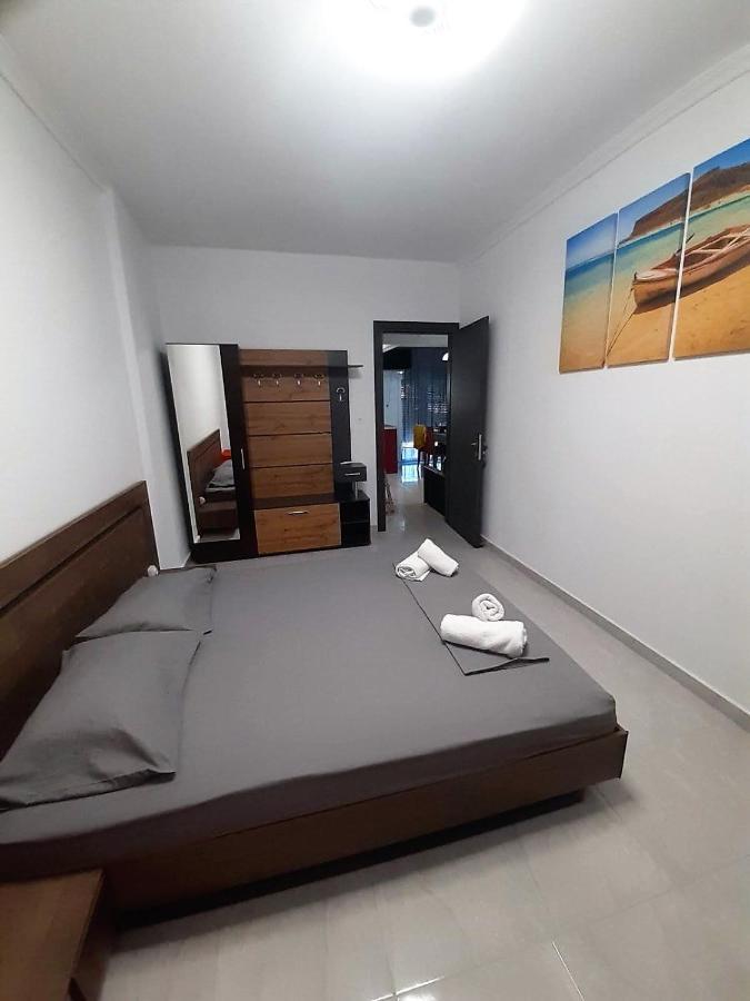 Ourania Apartment アスプロヴァルタ エクステリア 写真