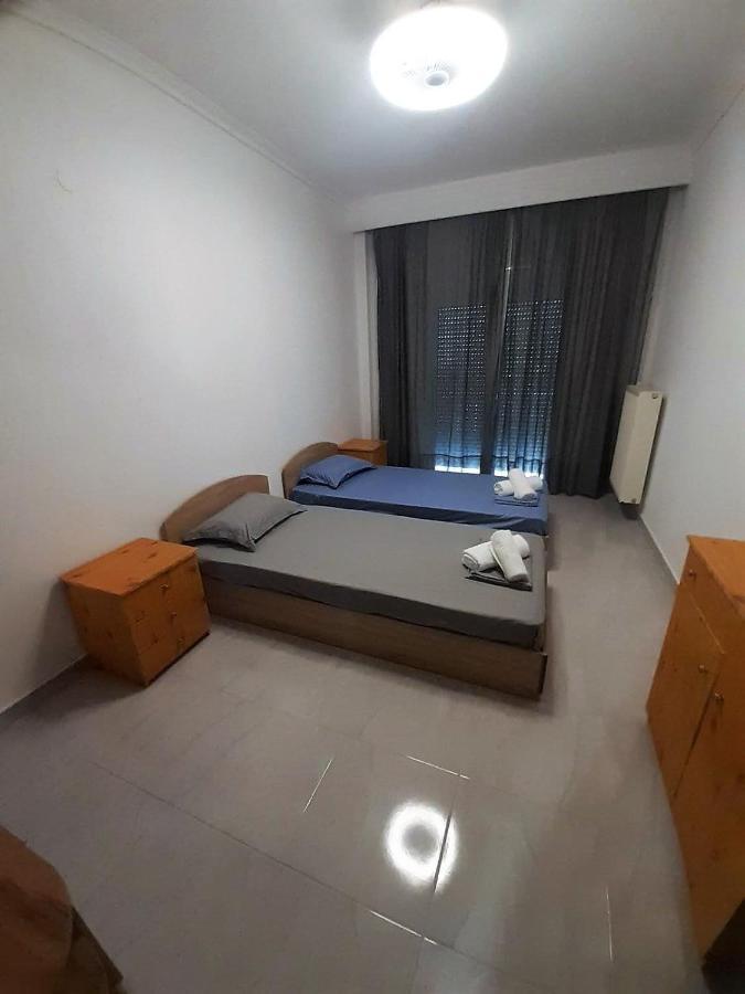 Ourania Apartment アスプロヴァルタ エクステリア 写真