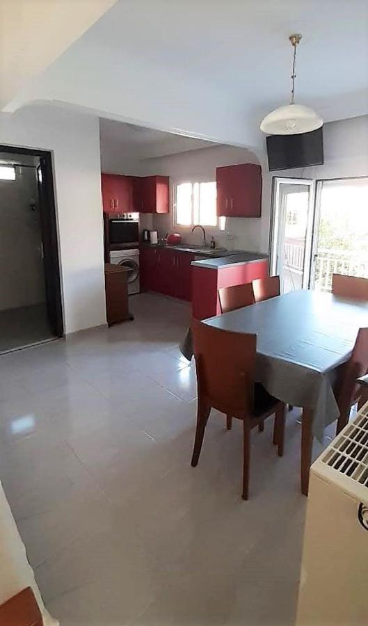 Ourania Apartment アスプロヴァルタ エクステリア 写真