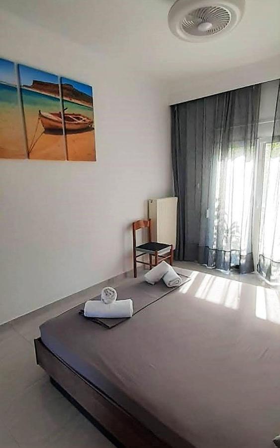 Ourania Apartment アスプロヴァルタ エクステリア 写真